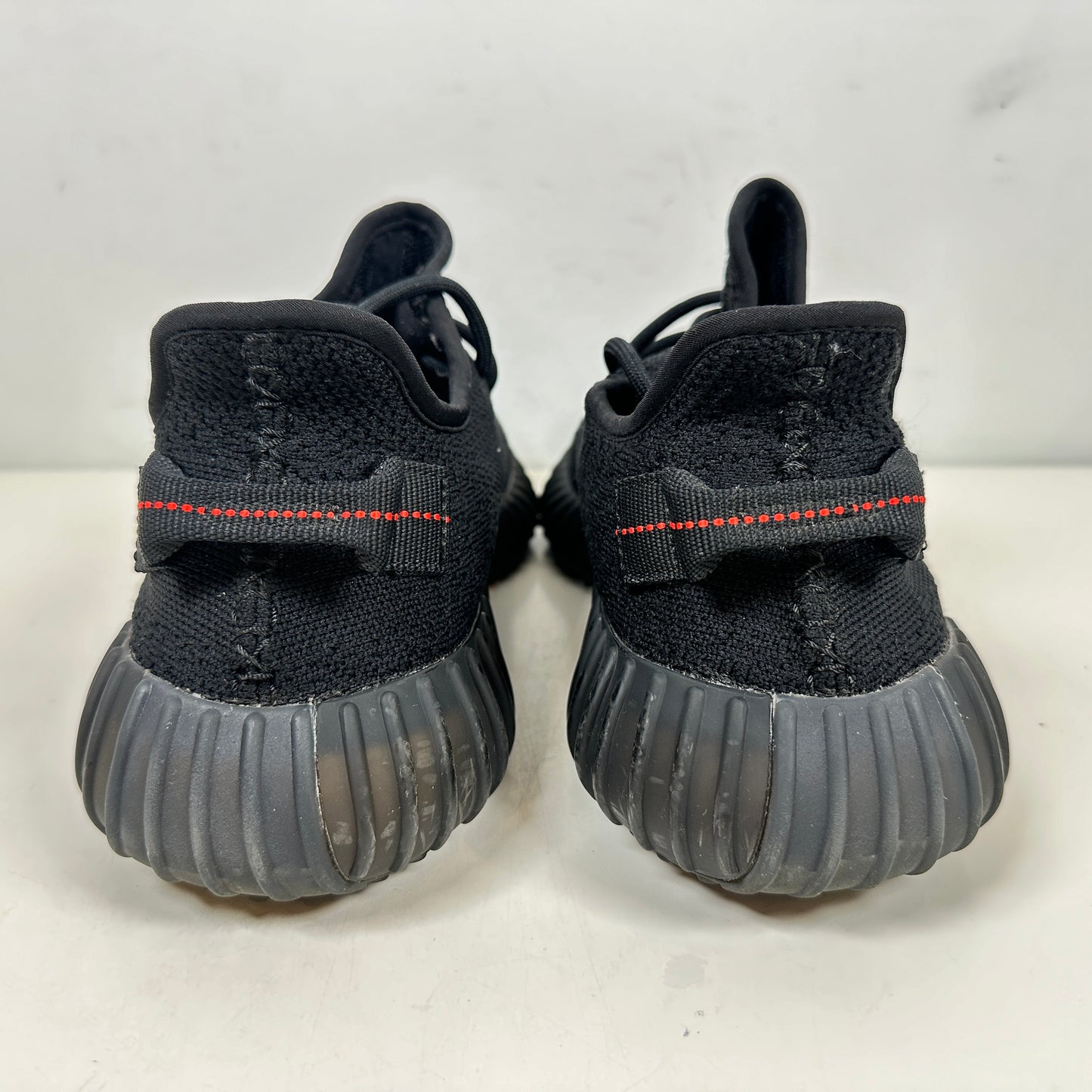 CP9652 Yeezy 350 V2 Criado