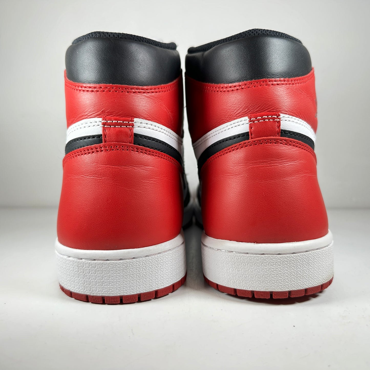 555088 125 Jordan 1 Retro Black Toe (2016) [USED] - 13 M (VNDS)