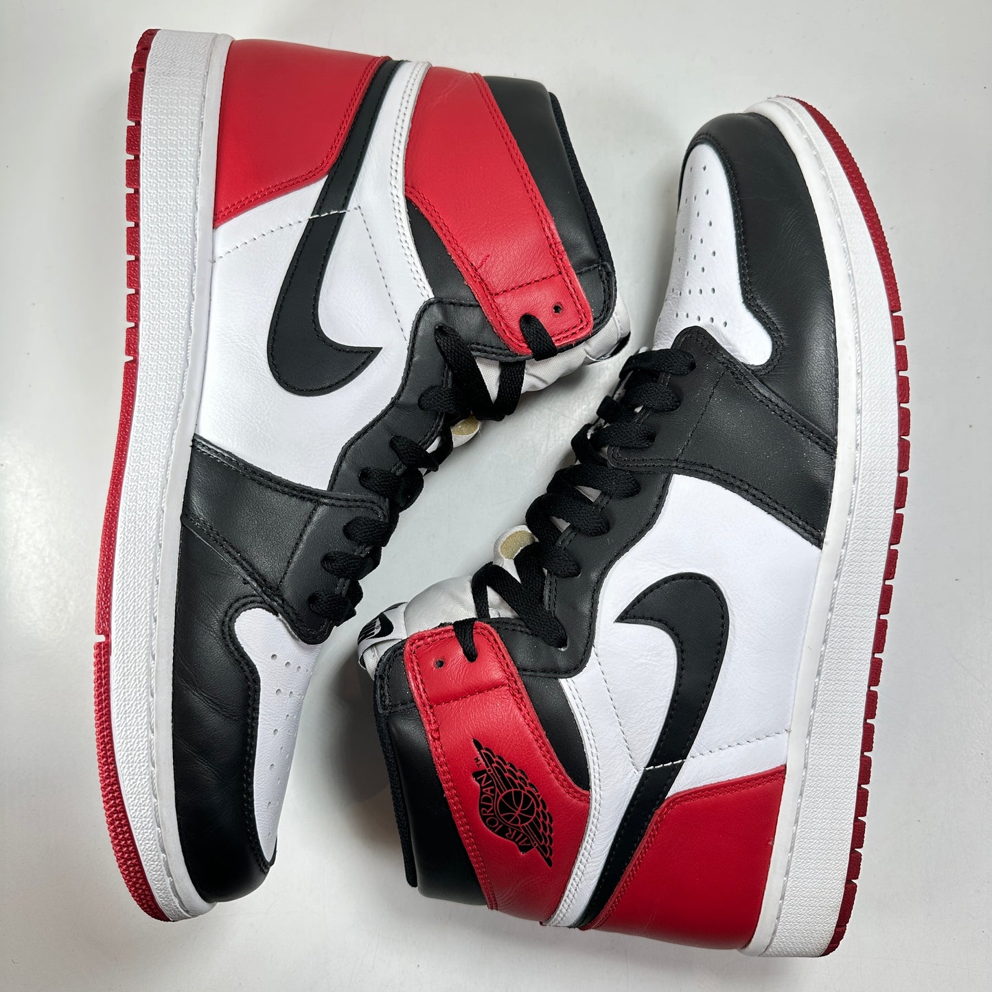 555088 125 Jordan 1 Retro Black Toe (2016) [USED] - 13 M (VNDS)
