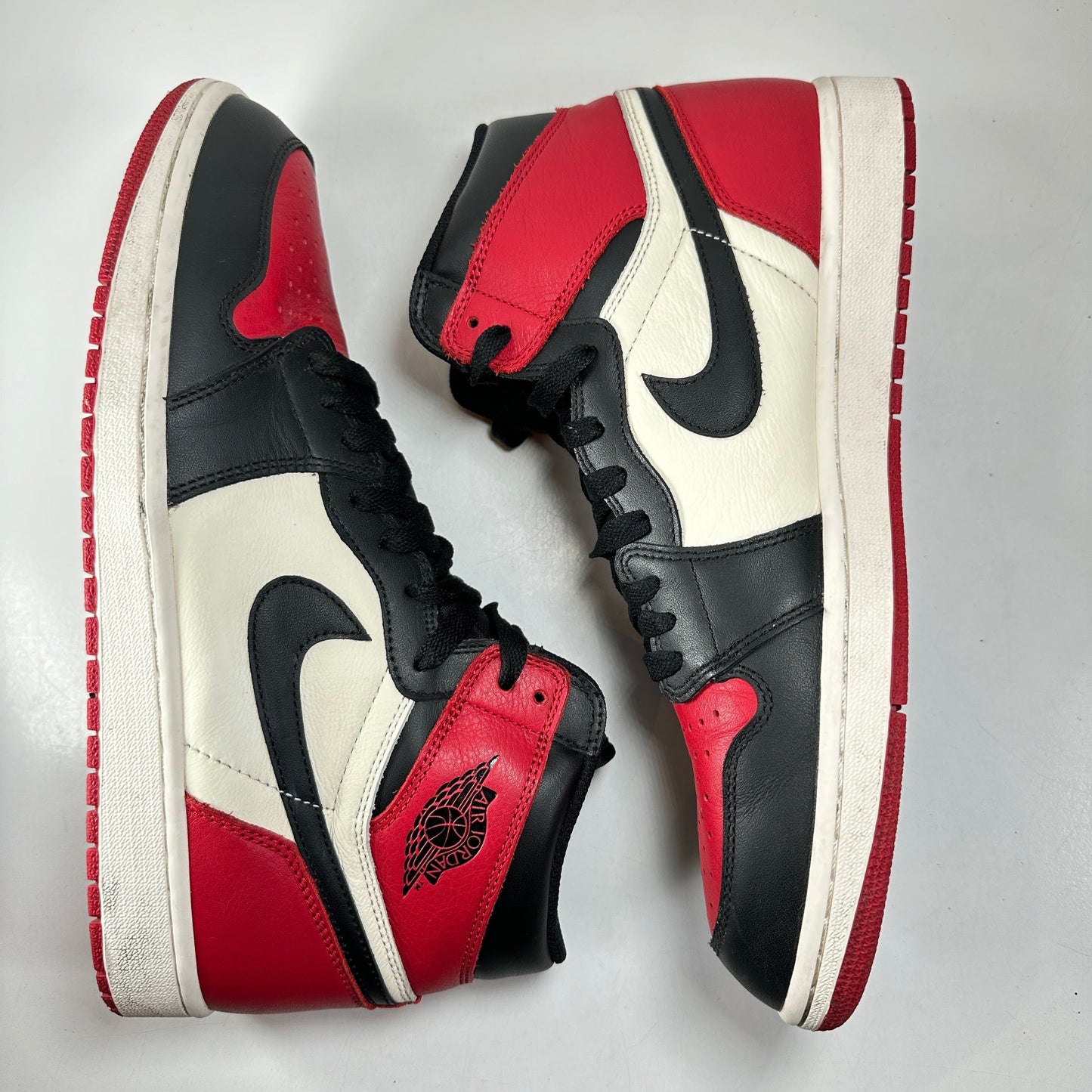 555088 610 Jordan 1 Bred Toe [USED] - 13 M (Used)