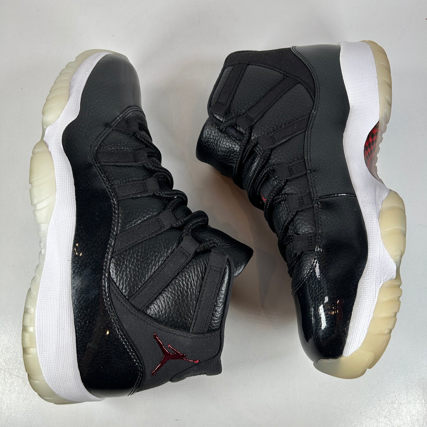 378037 002 Jordan 11 Retro 72-10 [USED] - 9.5 M (Used)