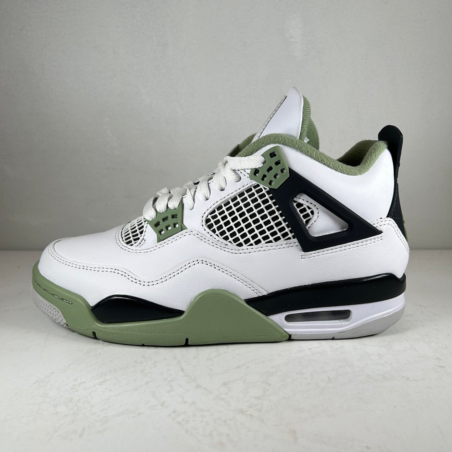 AQ9129 103 Jordan 4 Retro Seafoam (W) [USED] - 7 W (Used)