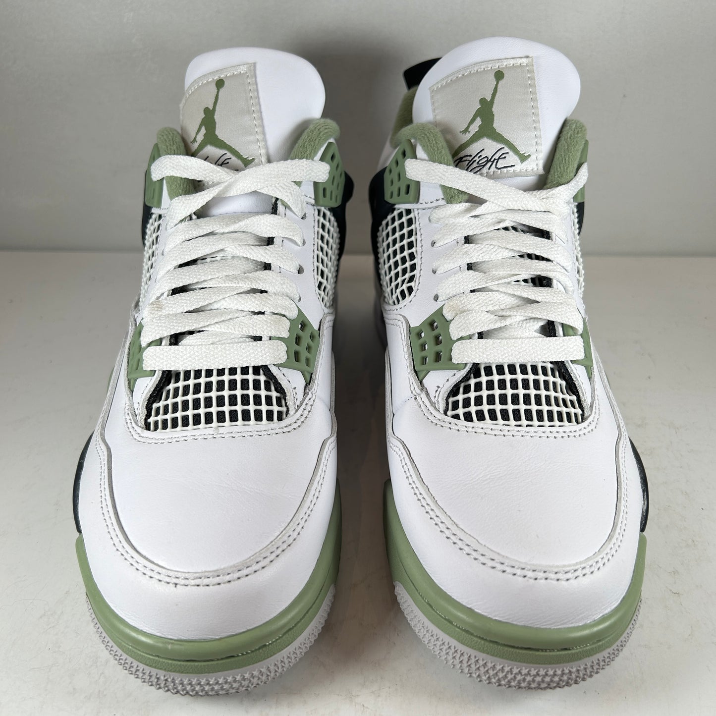 AQ9129 103 Jordan 4 Retro Seafoam (W) [USED] - 7 W (Used)