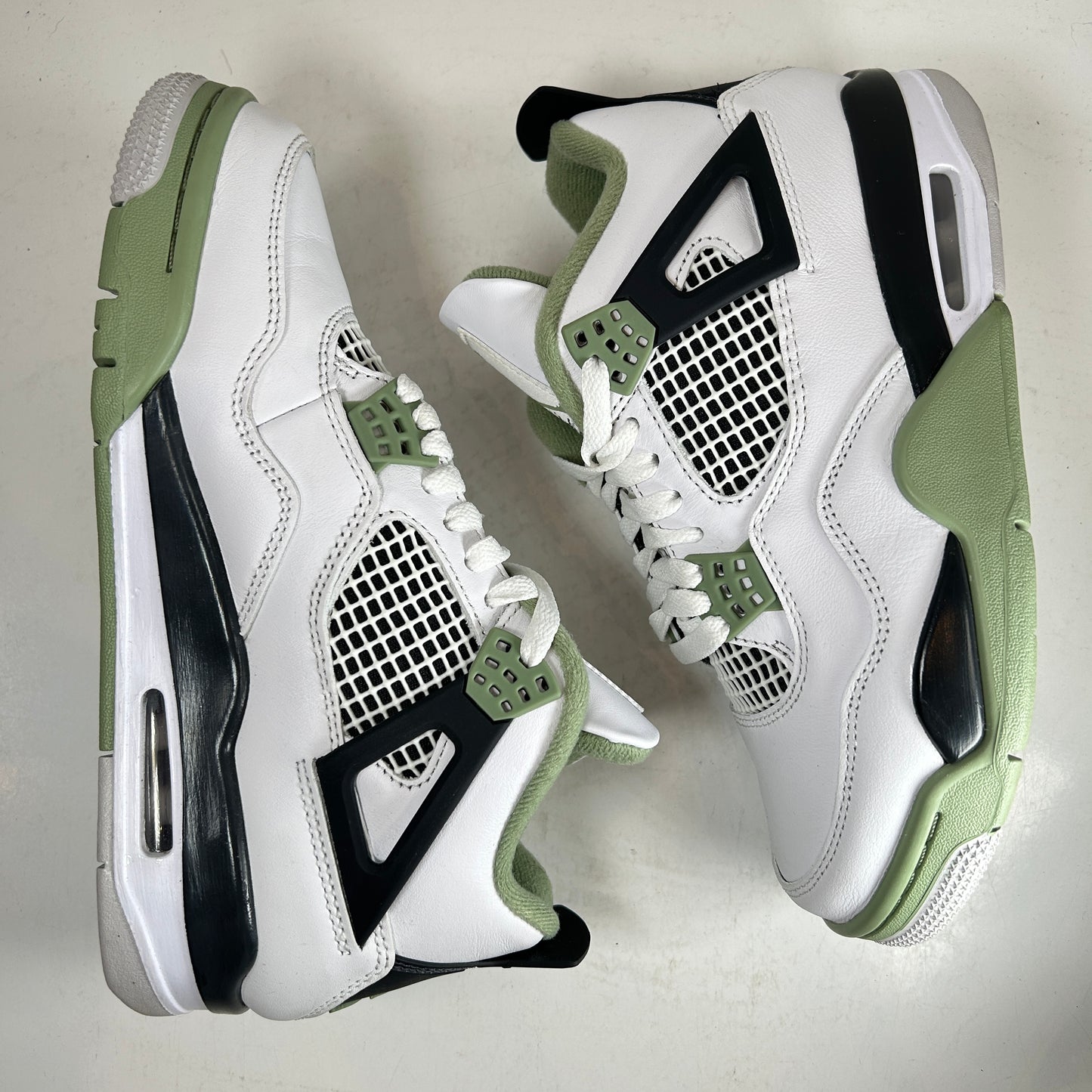 AQ9129 103 Jordan 4 Retro Seafoam (W) [USED] - 7 W (Used)