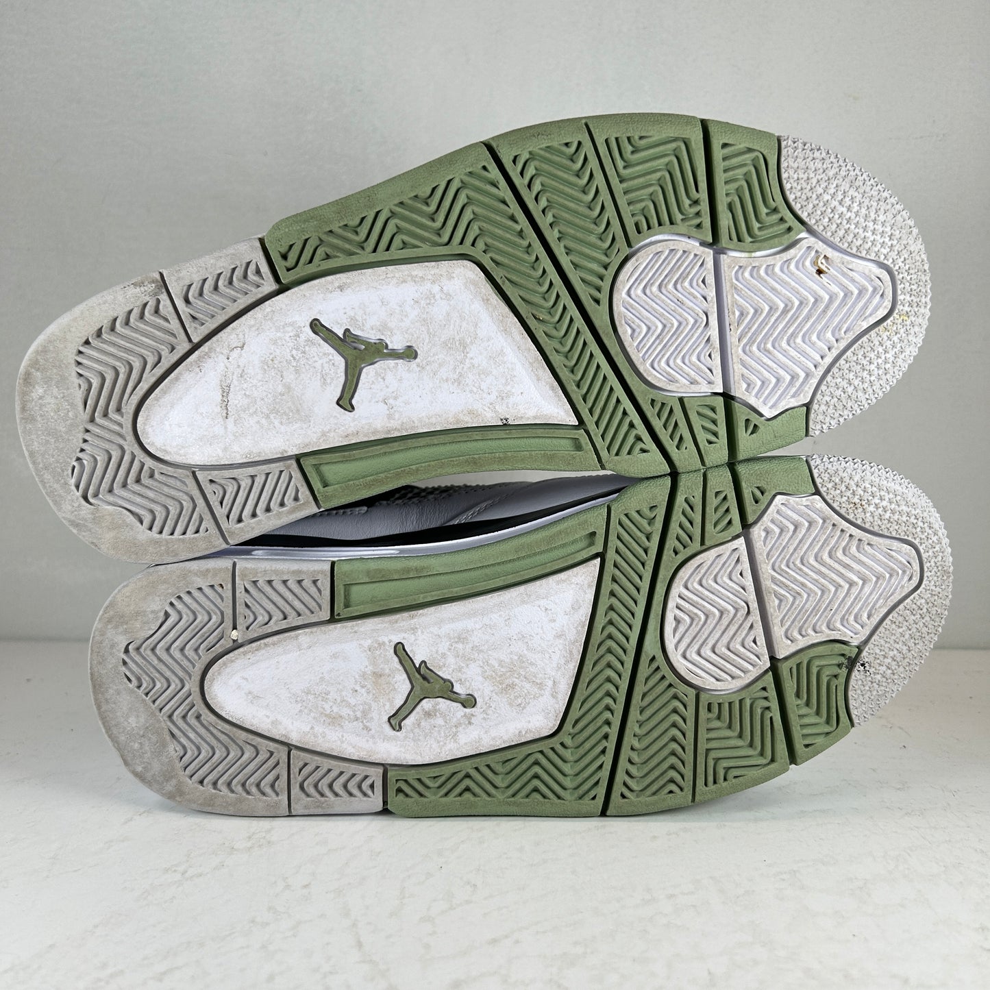 AQ9129 103 Jordan 4 Retro Seafoam (W) [USED] - 7 W (Used)
