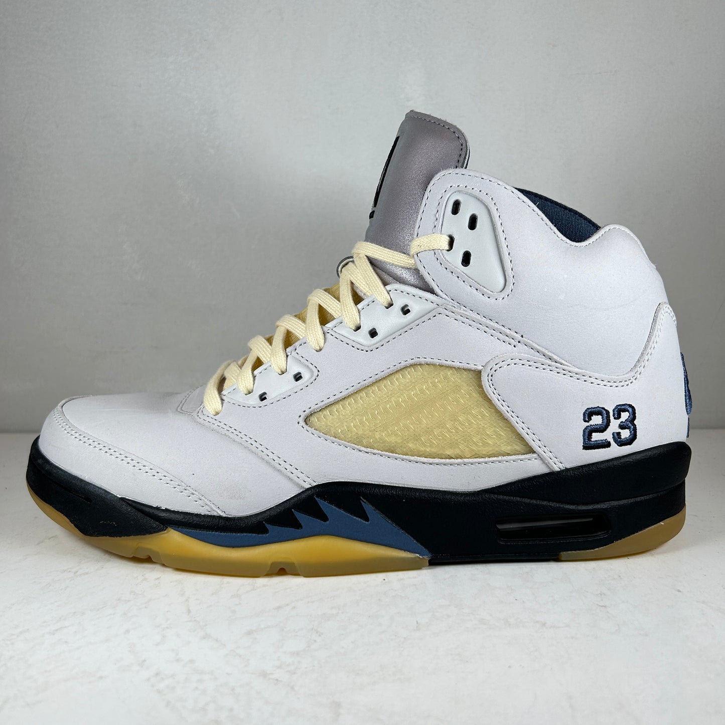 FZ5758 004 Jordan 5 Retro A Ma Maniere Dawn (Women's) [USED] - 11.5 W (Used)