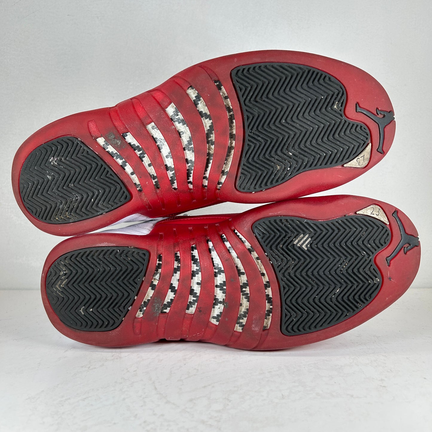 CT8013 116 Jordan 12 Retro Cherry (2023) [USED] - 9.5 M (Used) (No Box)