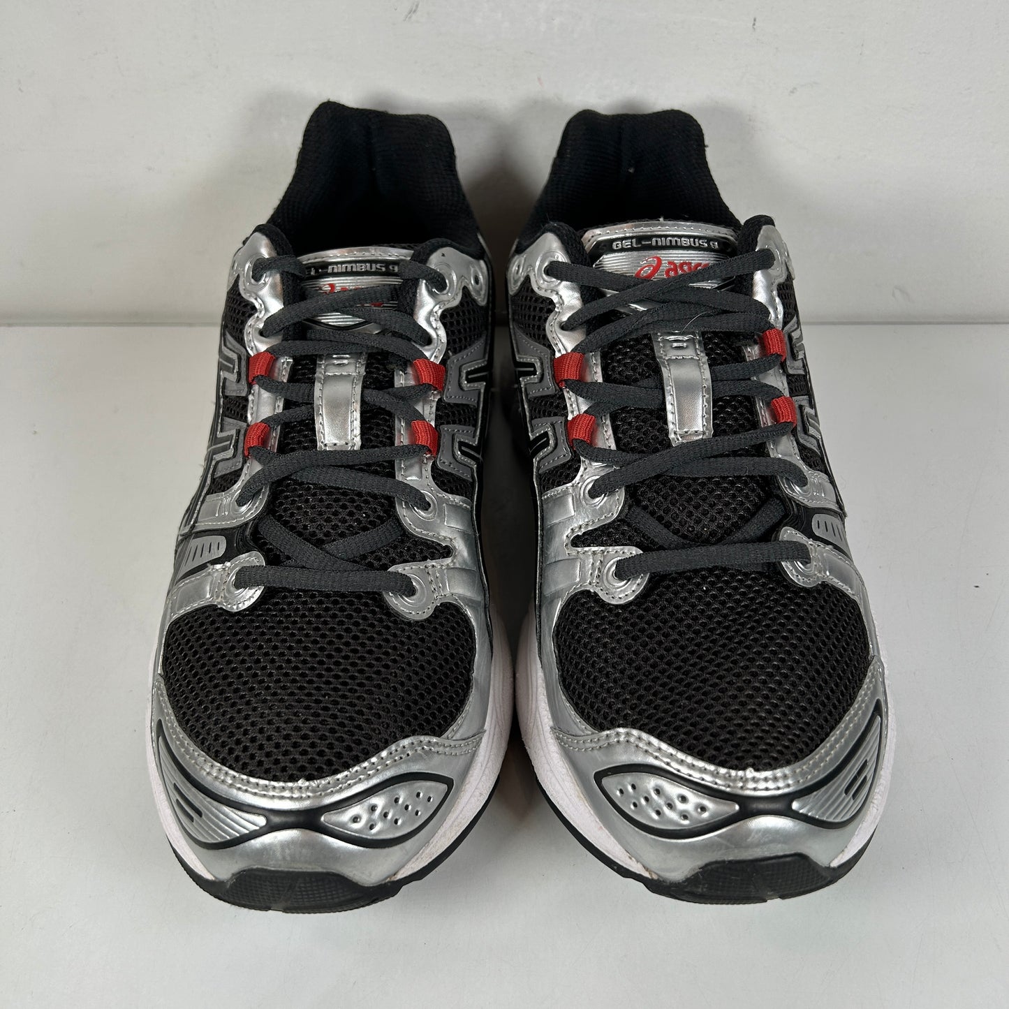 1201A424 023 ASICS Gel-Nimbus 9 Graphite Grey Red [USED] - 10 M (Used)