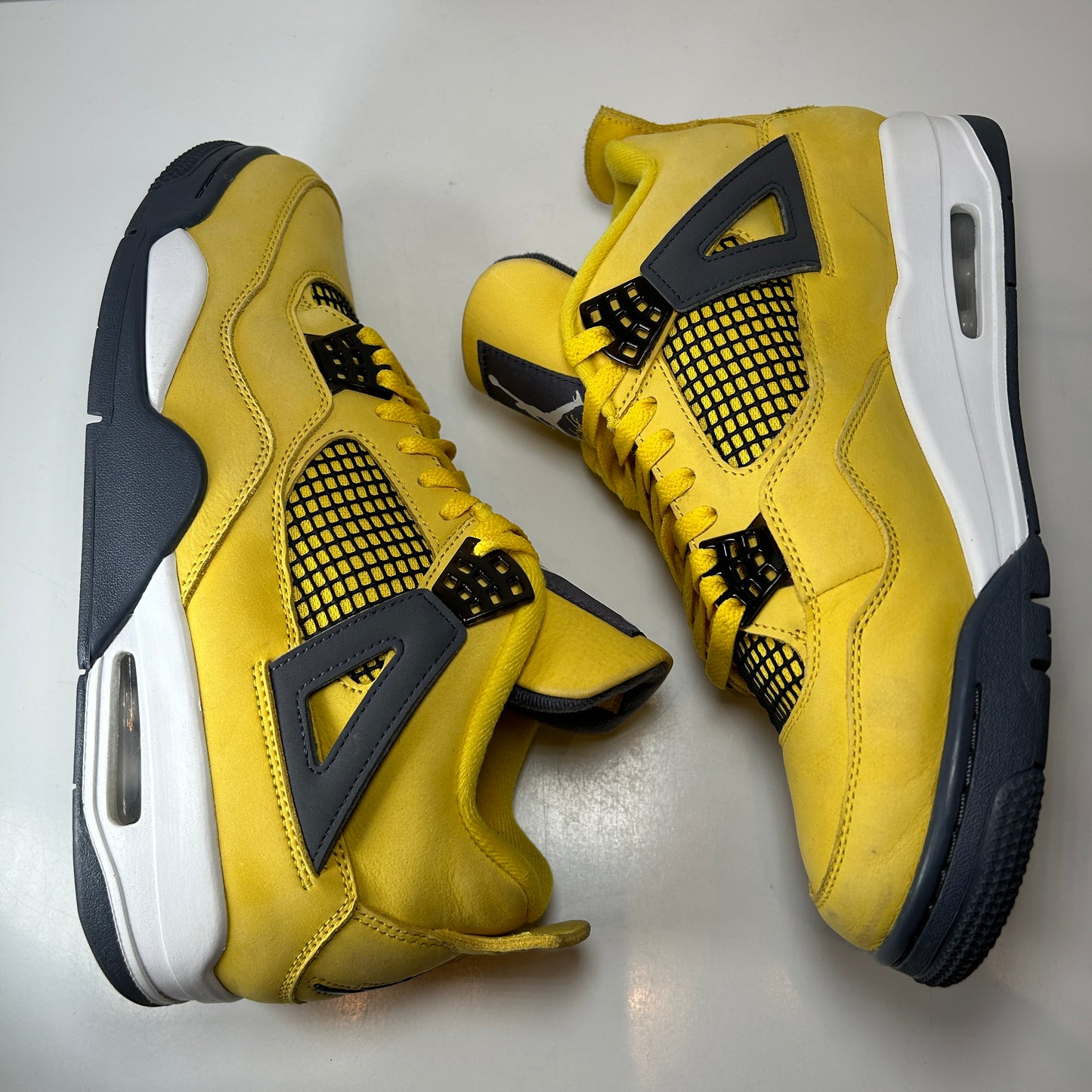 CT8527 700 Jordan 4 Retro Lightning (2021) [USED] - 10 M (Used2)