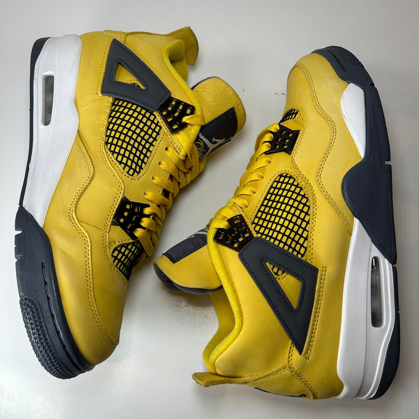 CT8527 700 Jordan 4 Retro Lightning (2021) [USED] - 10 M (Used2)