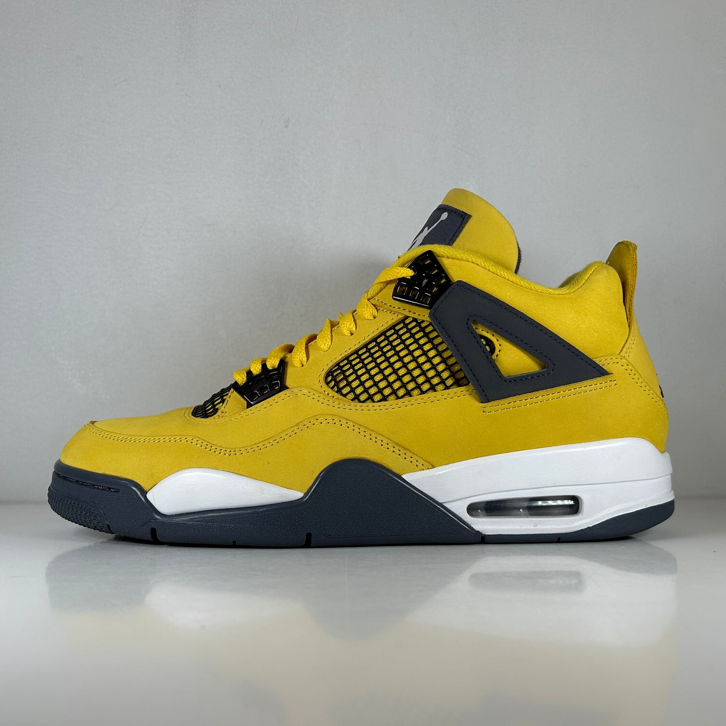 CT8527 700 Jordan 4 Retro Lightning (2021) [USED] - 12 M (Used)