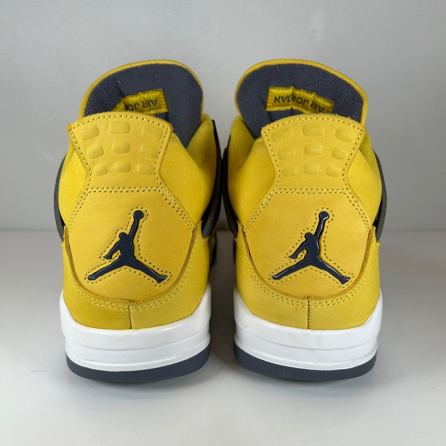 CT8527 700 Jordan 4 Retro Lightning (2021) [USED] - 12 M (Used)