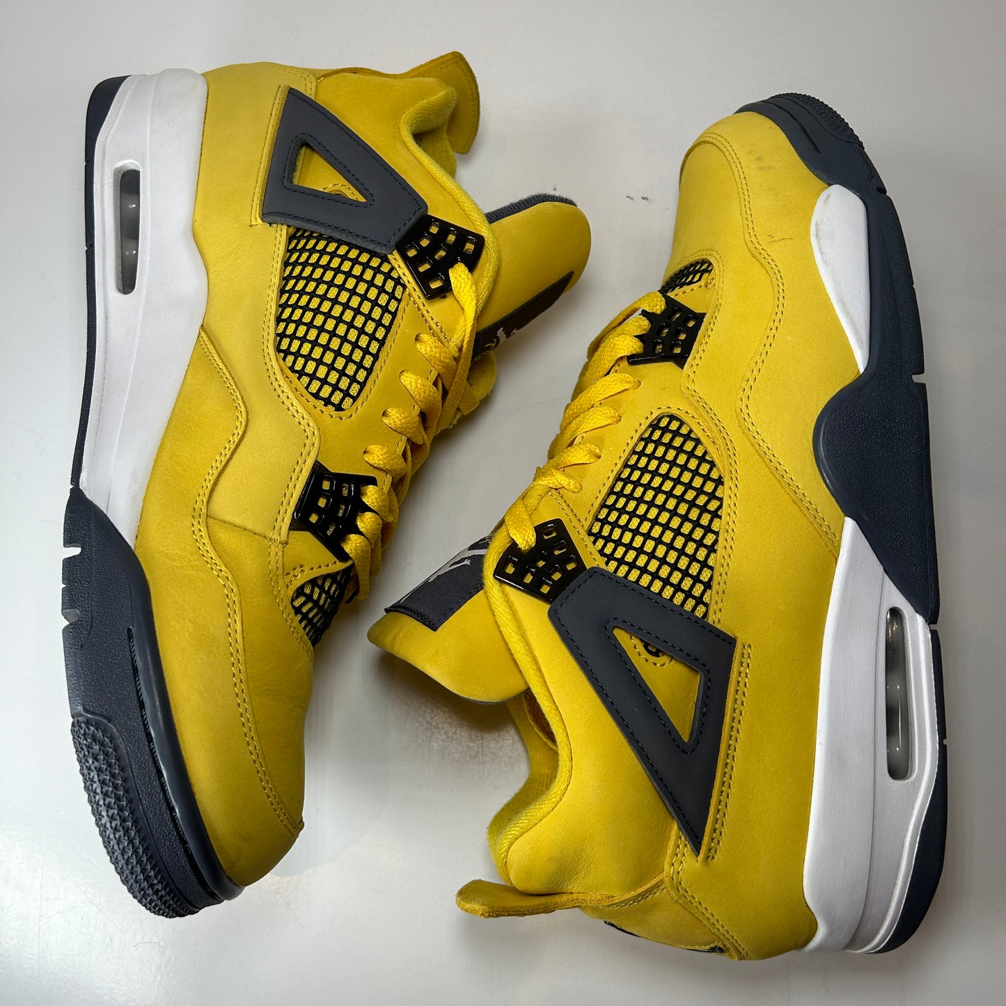 CT8527 700 Jordan 4 Retro Lightning (2021) [USED] - 12 M (Used)