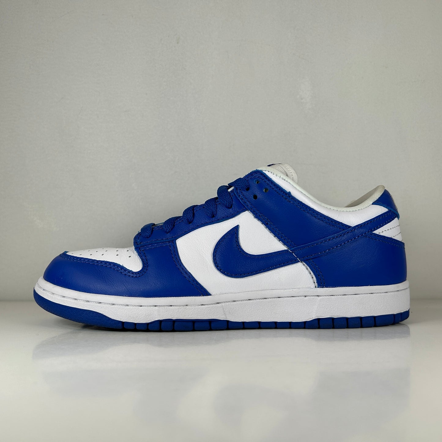 CU1726 100 Nike Dunk Low SP Kentucky [USED] - 7.5 M (Used)