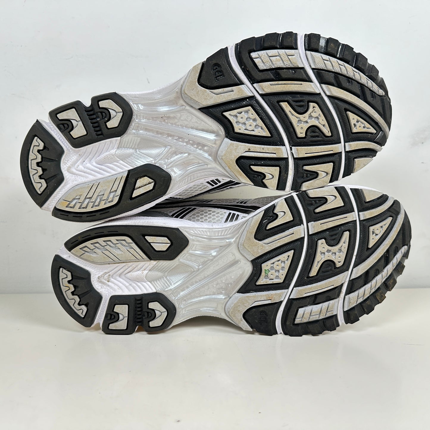 1203A537 101 ASICS GEL-Kayano 14 Tai Chi Yellow [USED] - 9 M (Used)