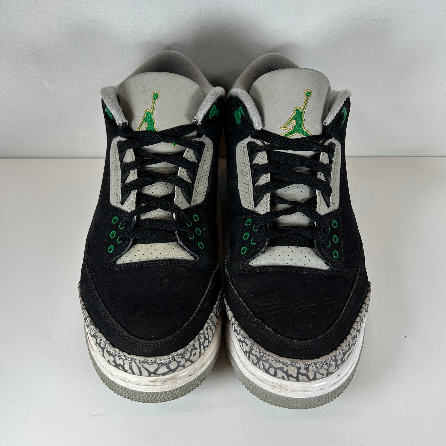 CT8532 030 Jordan 3 Retro Pine Green [USED] - 9 M (Used)