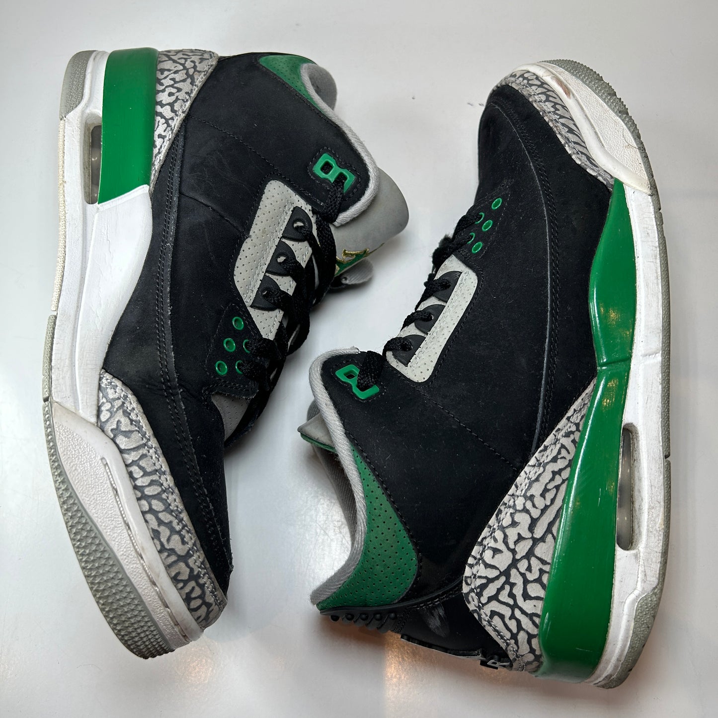 CT8532 030 Jordan 3 Retro Pine Green [USED] - 9 M (Used)