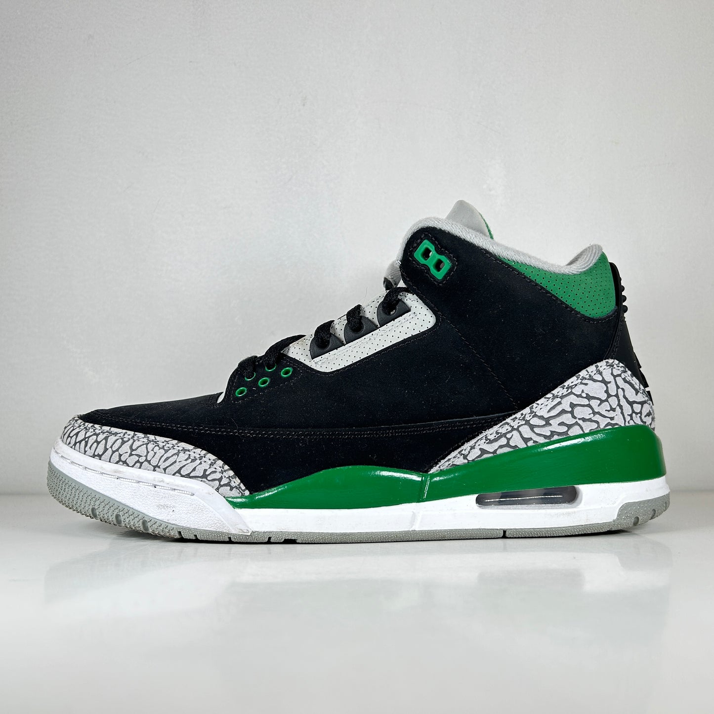 CT8532 030 Jordan 3 Retro Pine Green [USED] - 10 M (Used)