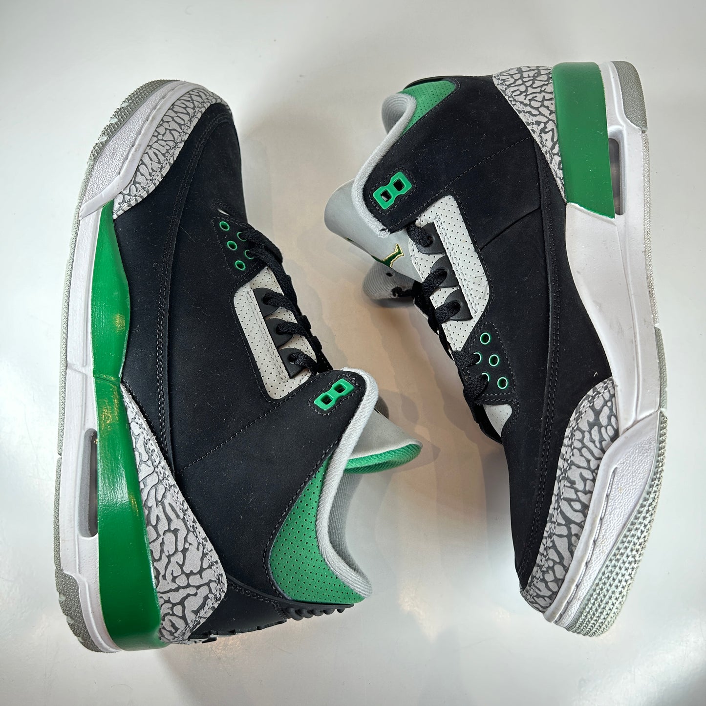 CT8532 030 Jordan 3 Retro Pine Green [USED] - 10 M (Used)