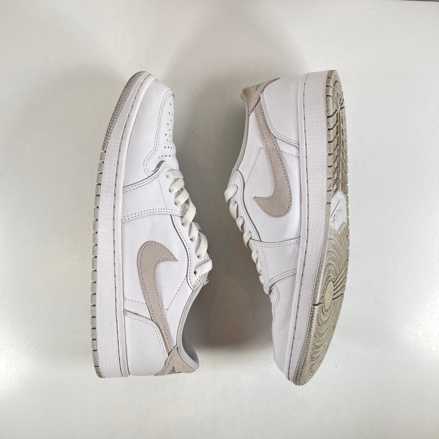 CZ0790 100 Jordan 1 Low OG Neutral Grey (2021) [USED] - 9.5 M (Used)