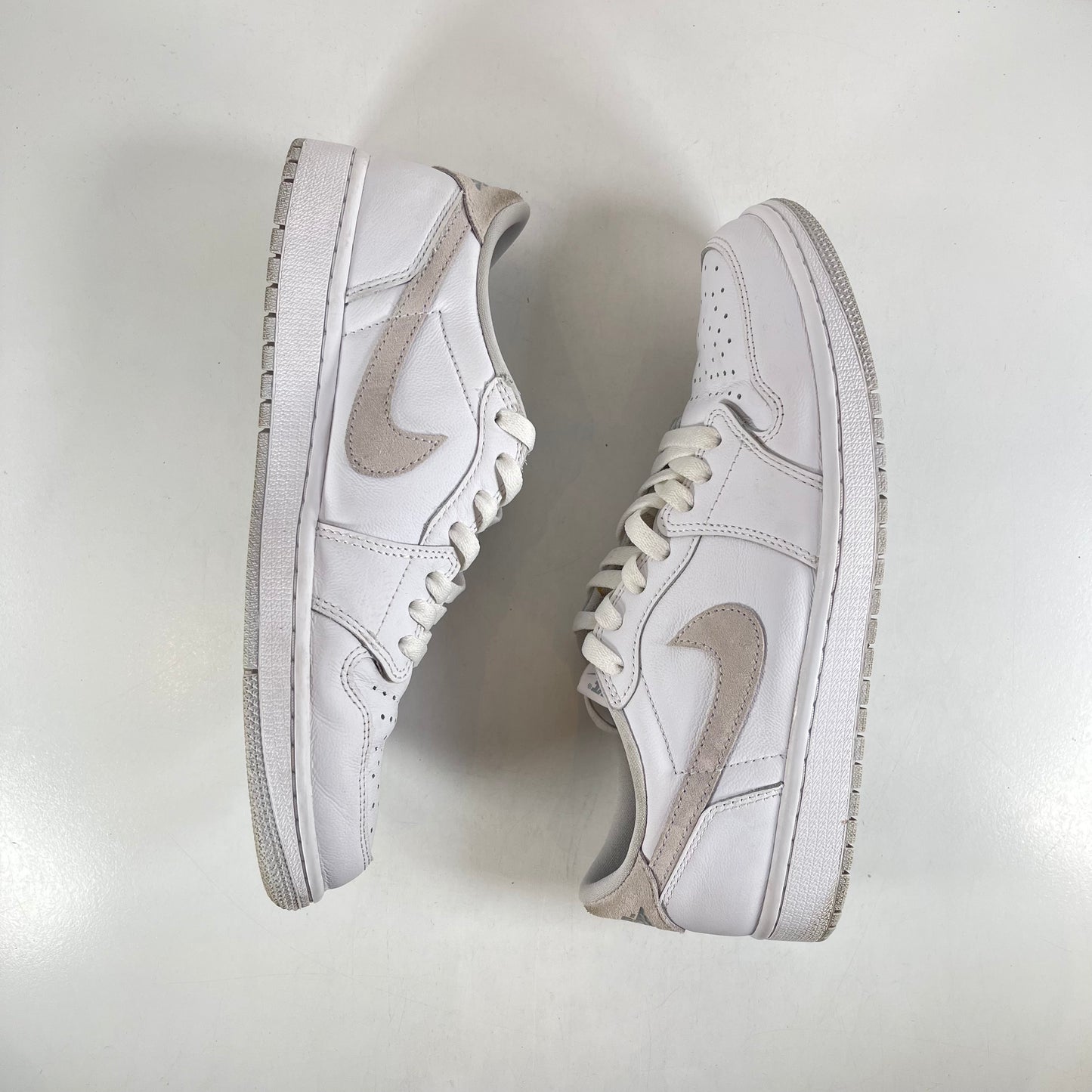 CZ0790 100 Jordan 1 Low OG Neutral Grey (2021) [USED] - 9.5 M (Used)