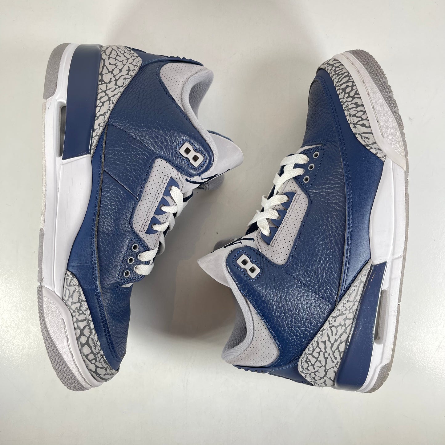 CT8532 401 Jordan 3 Georgetown [USED] - 8.5 M (Used)