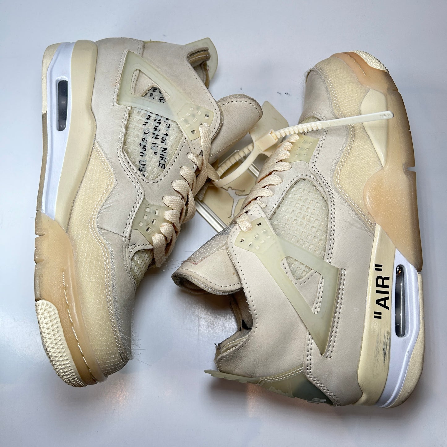 CV9388 100 Jordan 4 Off-White Sail [USED] - 7 W (Used)