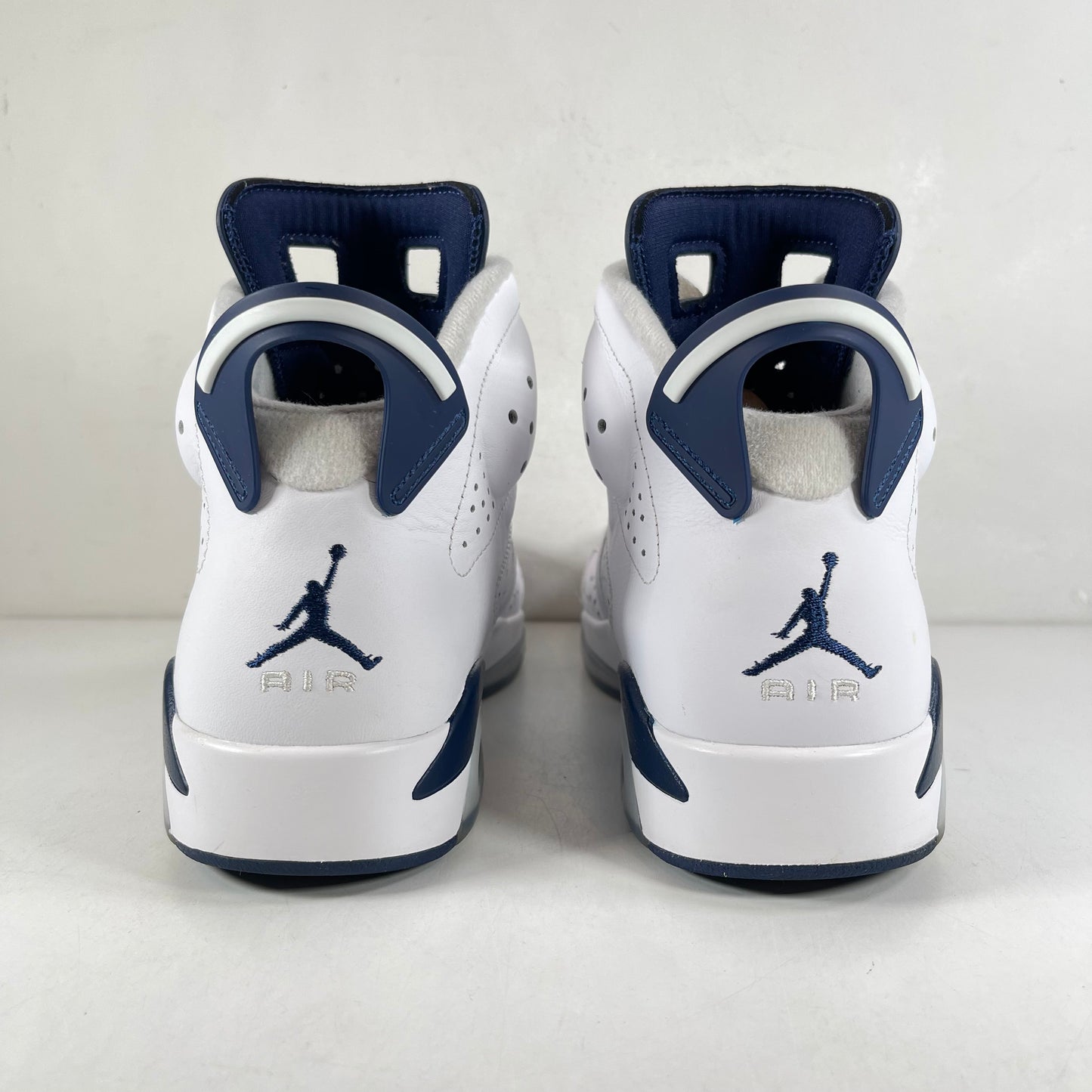 CT8529 141 Jordan 6 Retro Midnight Navy (2022) [USED] - 8.5 M (Used)