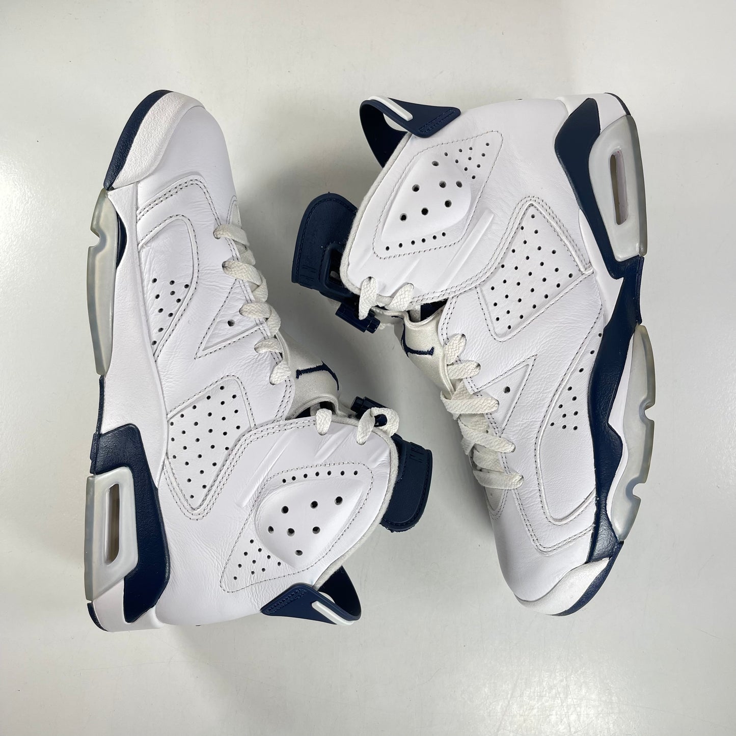 CT8529 141 Jordan 6 Retro Midnight Navy (2022) [USED] - 8.5 M (Used)