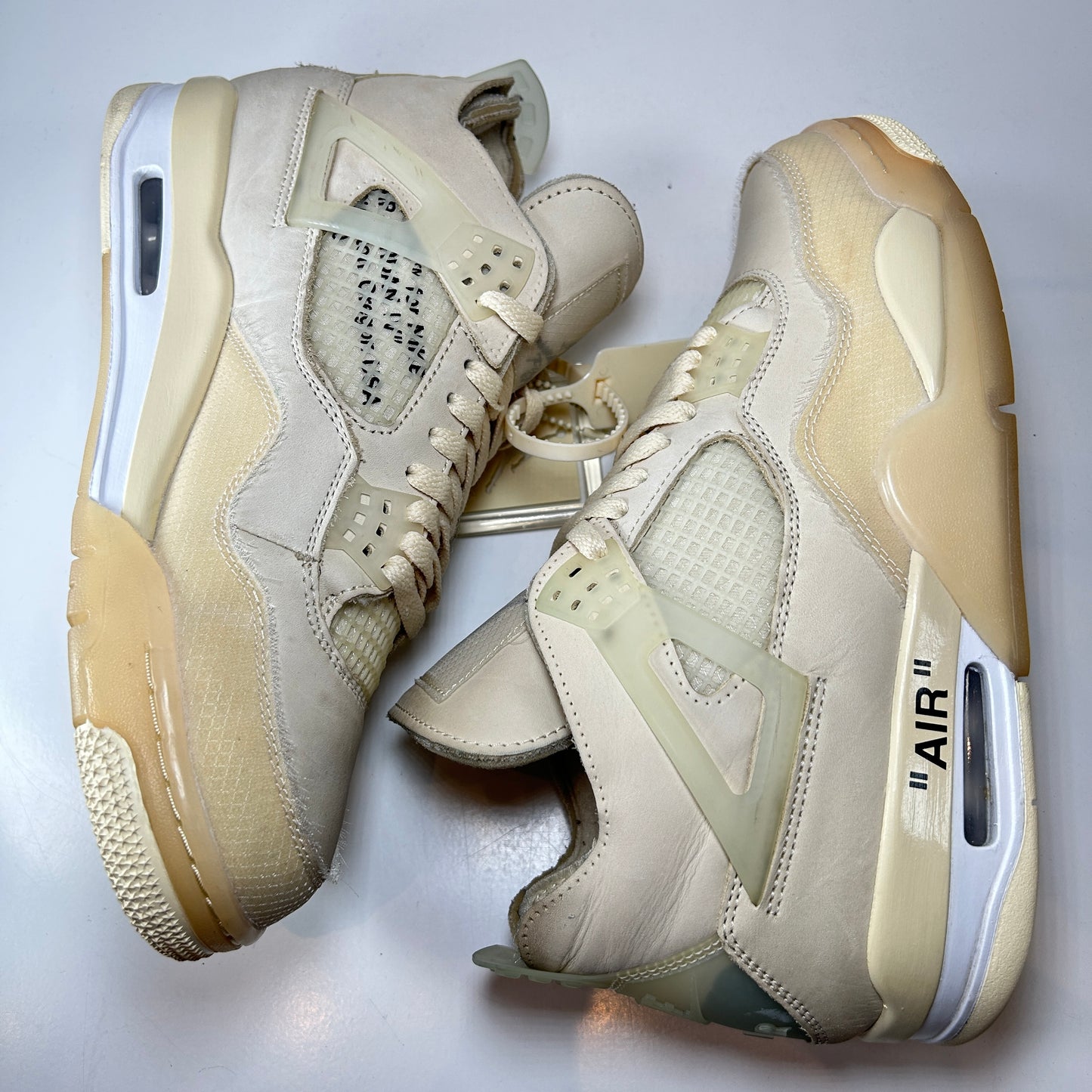 CV9388 100 Jordan 4 Off-White Sail [USED] - 10.5 W (Used)