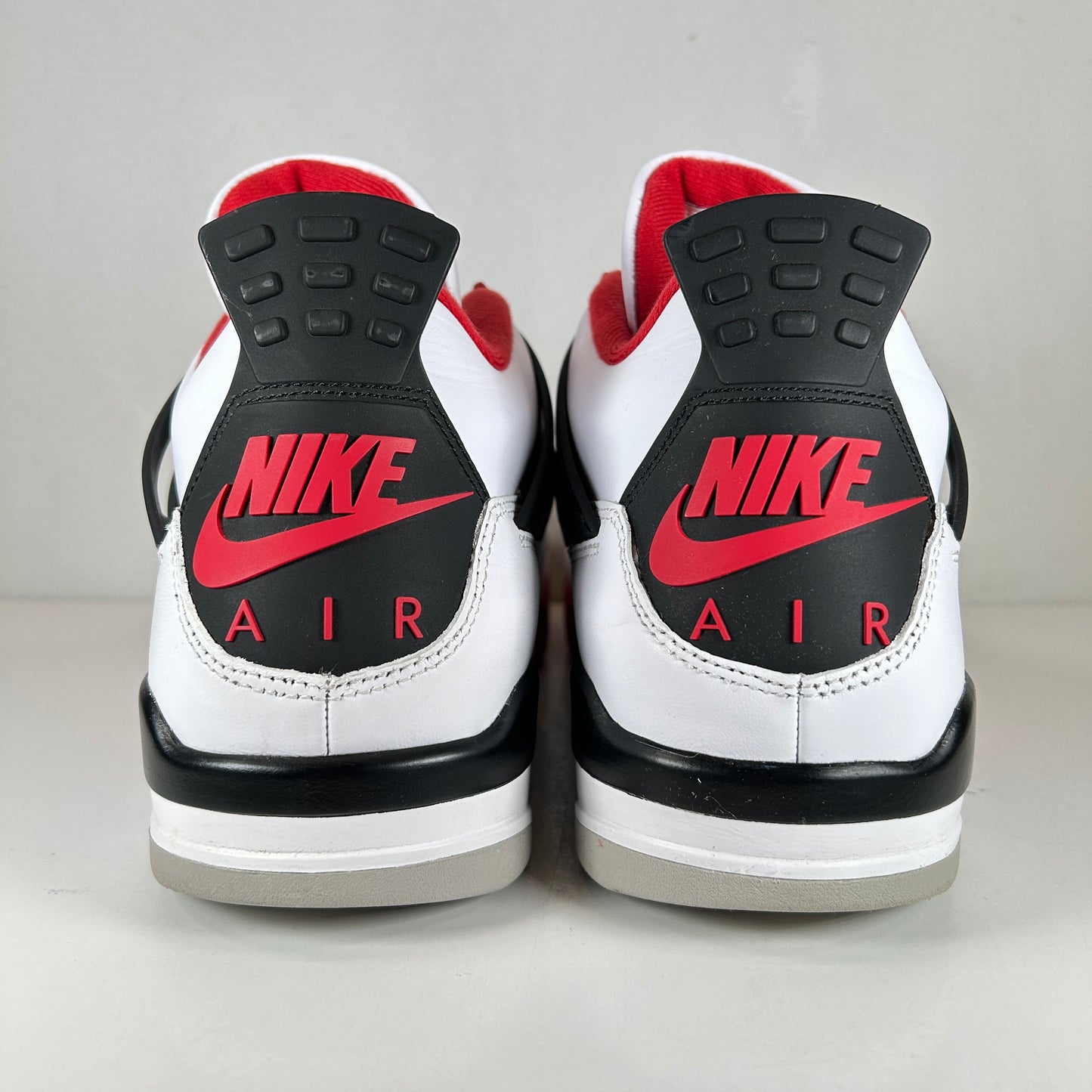 DC7770 160 Jordan 4 Retro Rojo Fuego (2020)