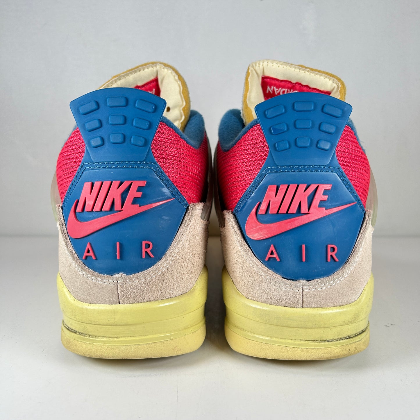 DC9533 800 Jordan 4 Union Guava Ice [USED] - 8.5 M (Used)