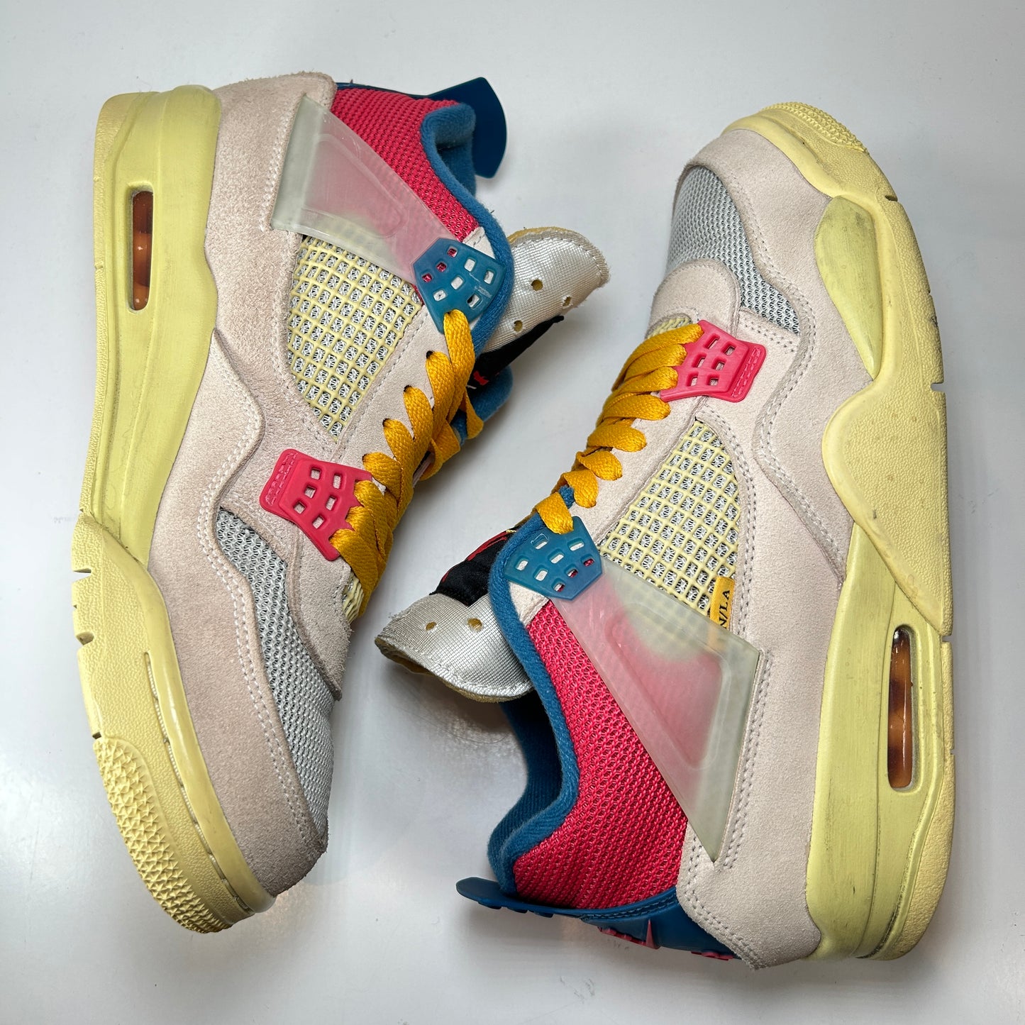 DC9533 800 Jordan 4 Union Guava Ice [USED] - 8.5 M (Used)