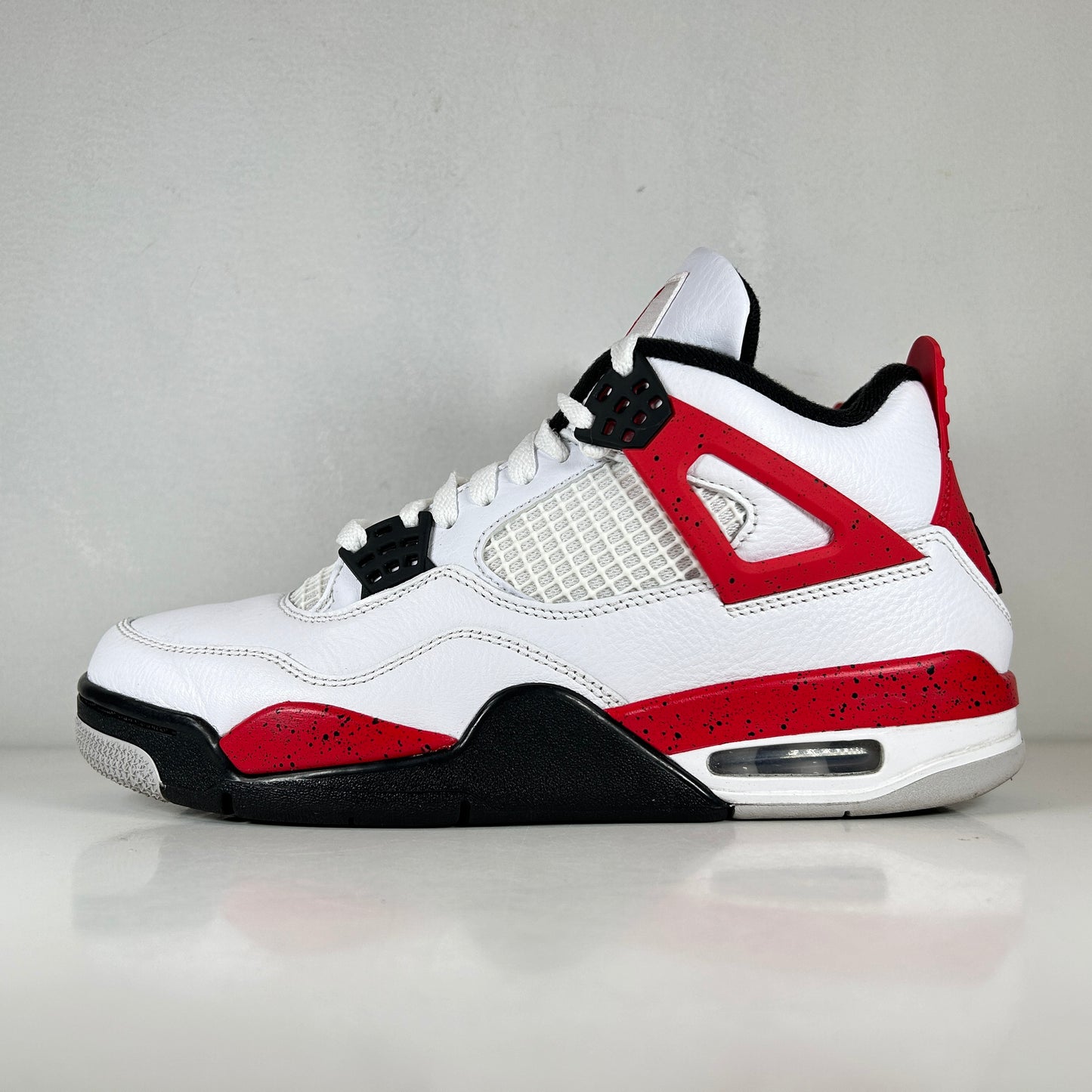 DH6927 161 Jordan 4 Retro Red Cement [USED] - 8 M (Used)