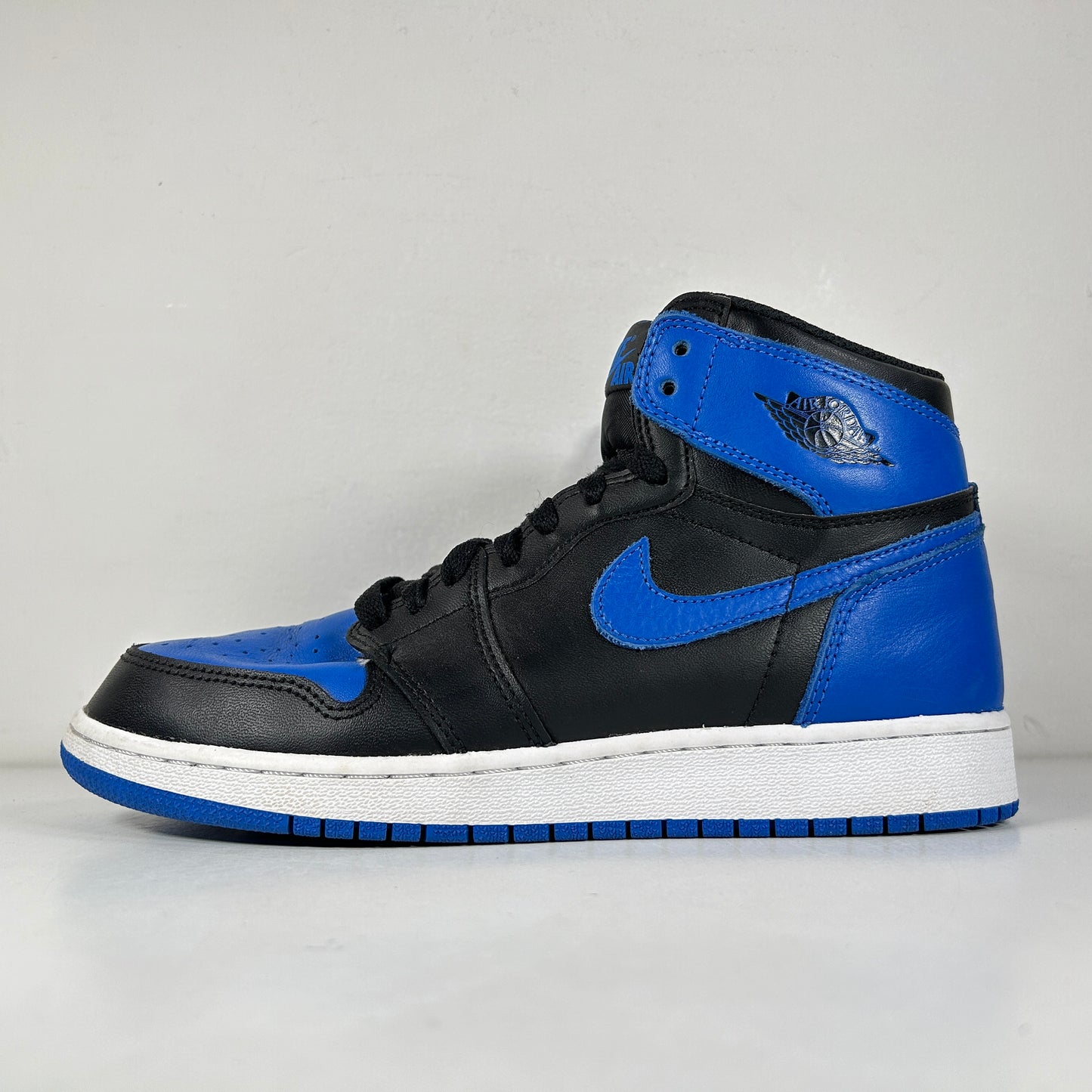 575441 007 Jordan 1 Retro Royal (2017) (GS) [USED] - 7 Y (Used)