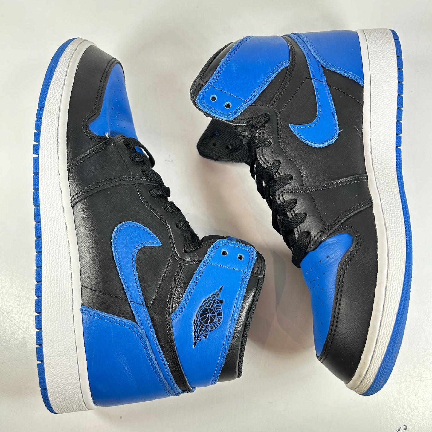 575441 007 Jordan 1 Retro Royal (2017) (GS) [USED] - 7 Y (Used)