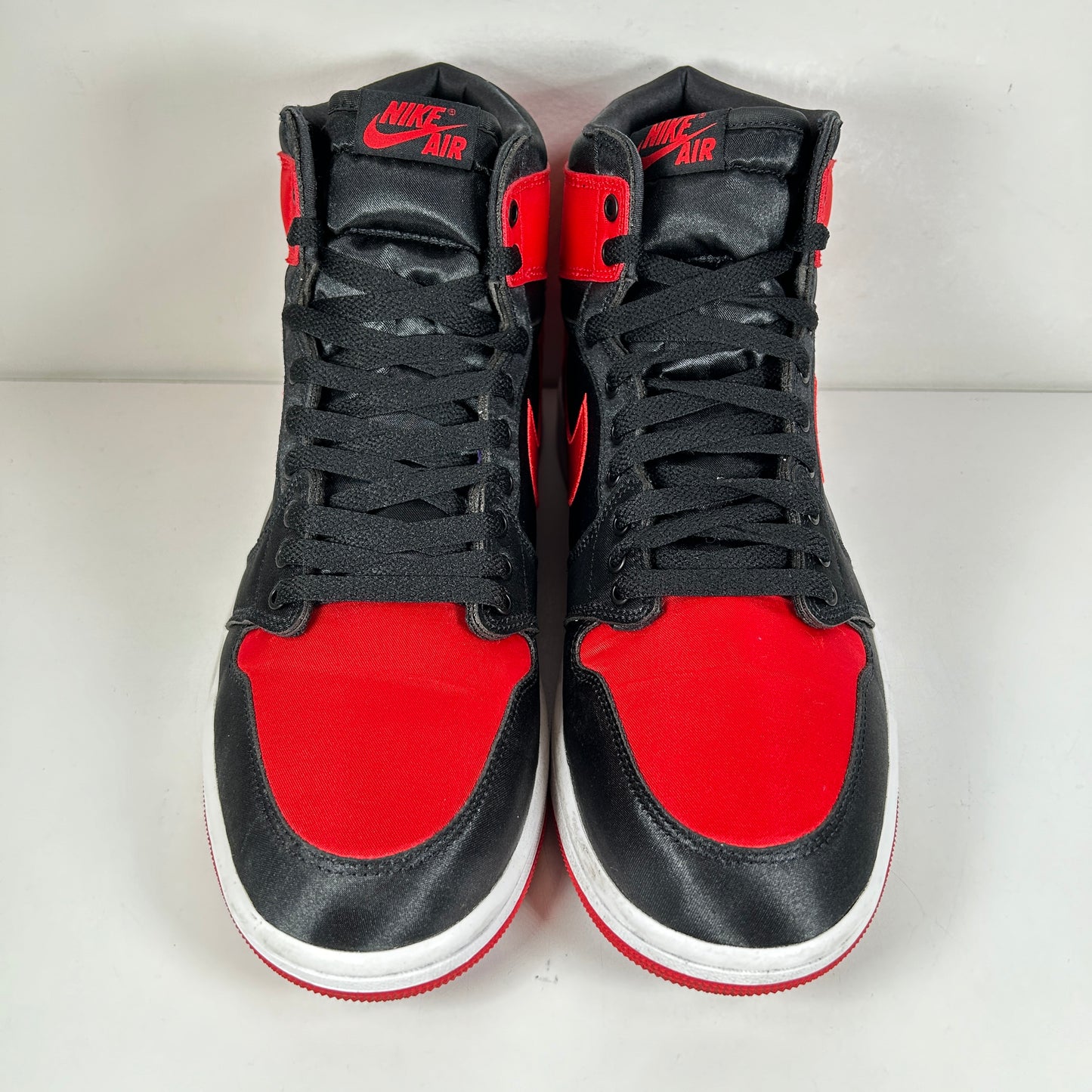 FD4810 061 Jordan 1 Retro High OG Satin Bred [USED] - 11.5 W (Used)