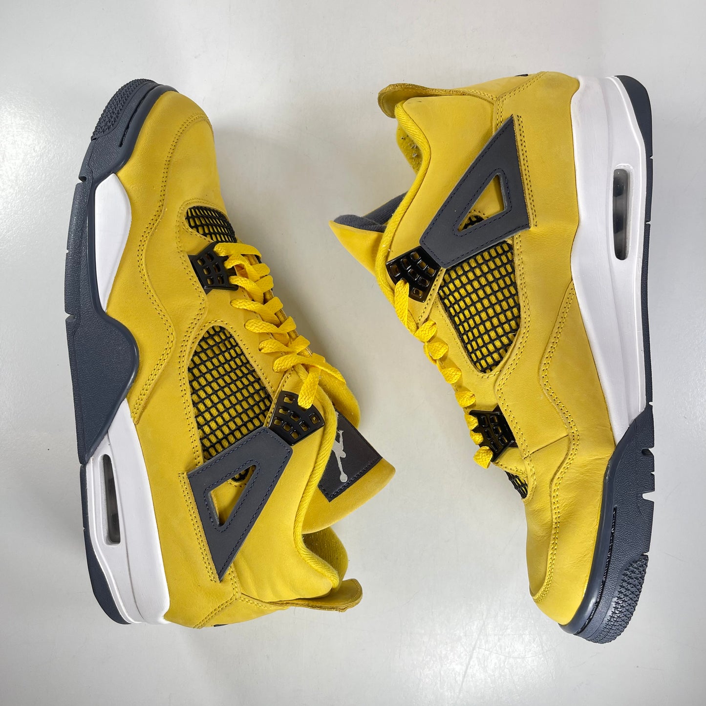 CT8527 700 Jordan 4 Retro Lightning (2021) [USED] - 10.5 M (Used) (Replace Box)