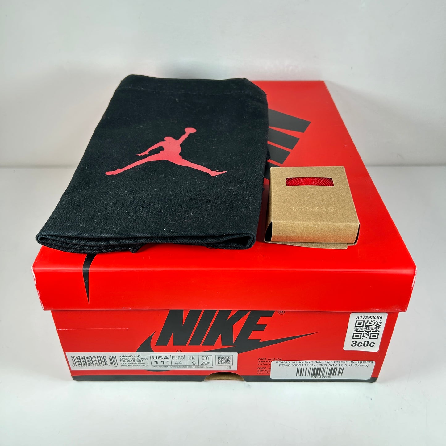 FD4810 061 Jordan 1 Retro High OG Satin Bred [USED] - 11.5 W (Used)