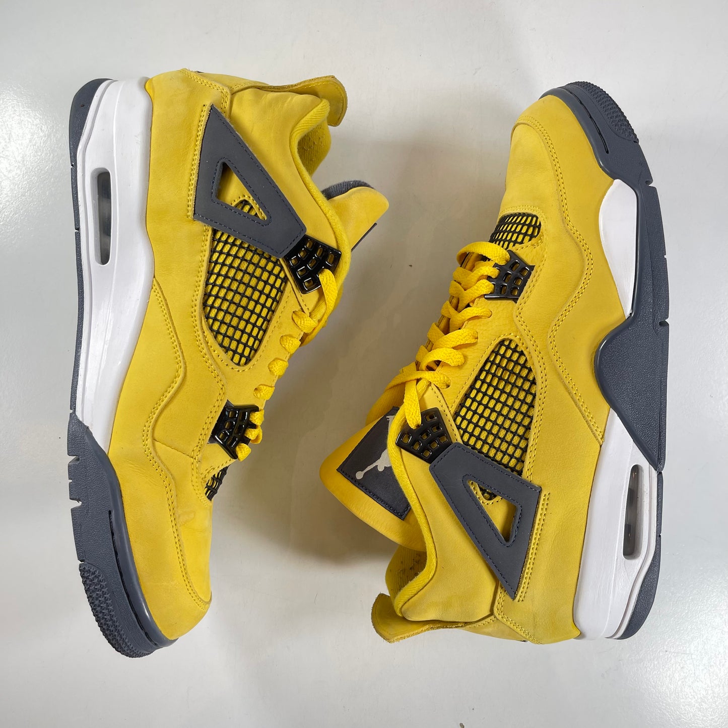 CT8527 700 Jordan 4 Retro Lightning (2021) [USED] - 10.5 M (Used) (Replace Box)