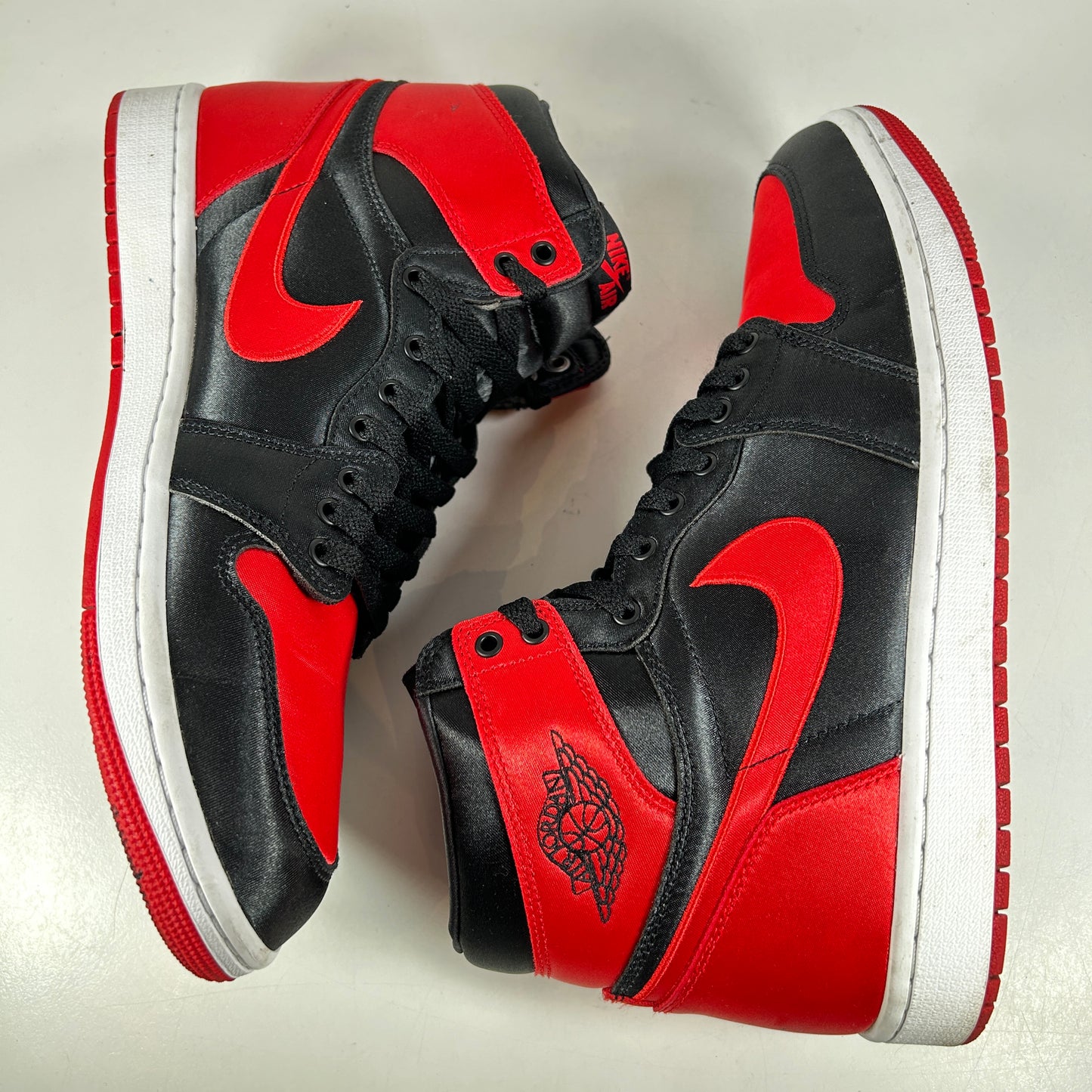 FD4810 061 Jordan 1 Retro High OG Satin Bred [USED] - 11.5 M (Used2)