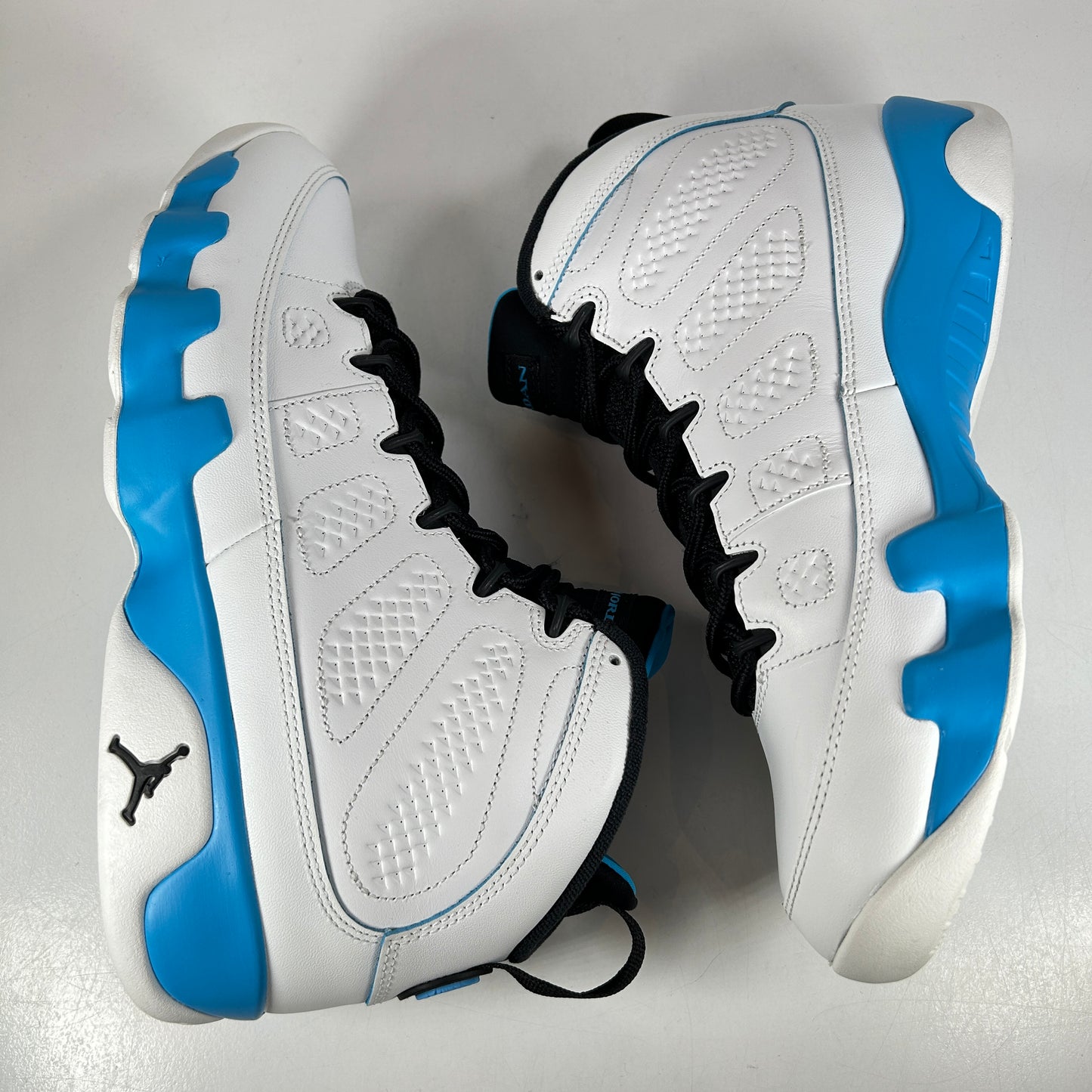 FQ8992 101 Jordan 9 Retro Powder Blue (2024) [USED] - 11 M (Used)