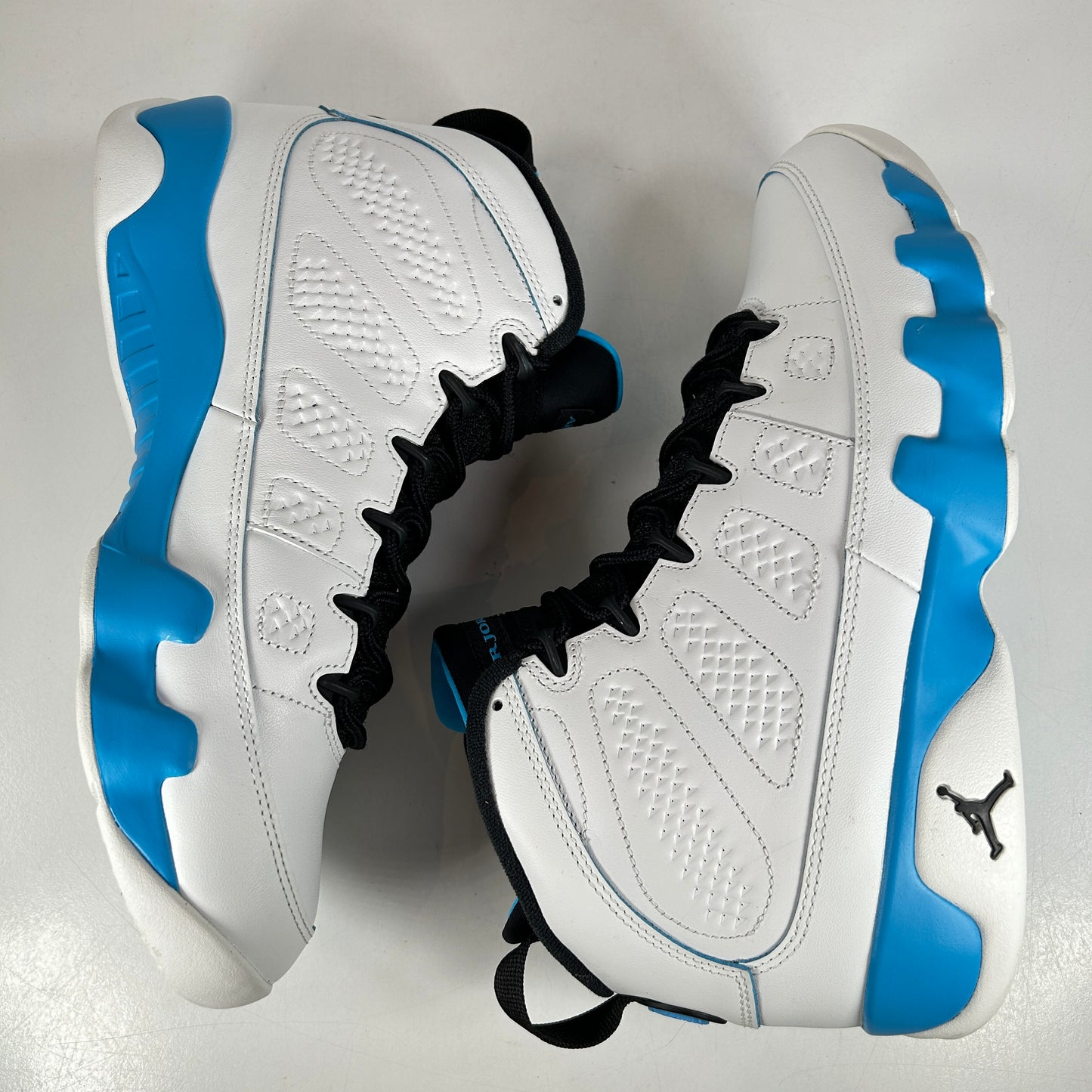 FQ8992 101 Jordan 9 Retro Powder Blue (2024) [USED] - 11 M (Used)