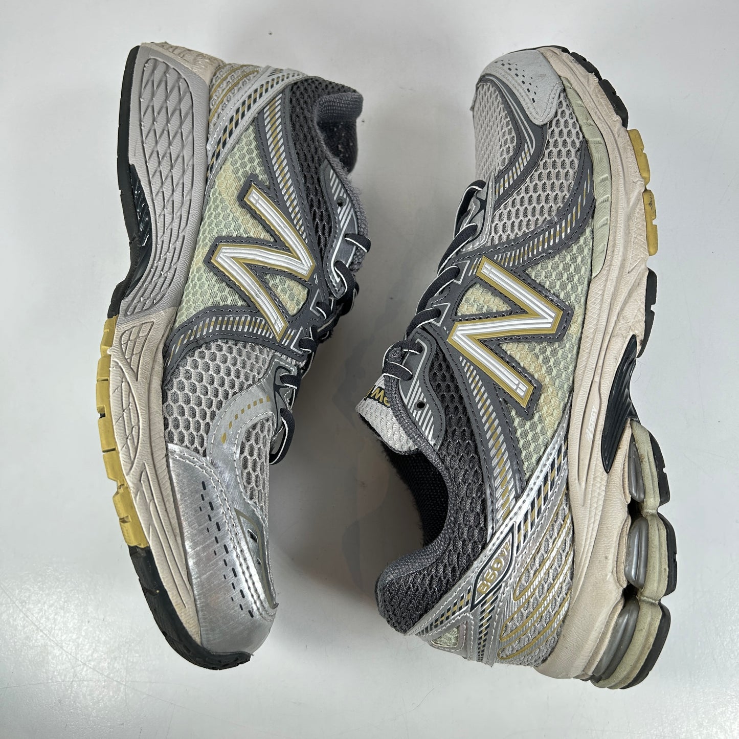 ML860KR2 New Balance 860v2 Earth [USED] - 10.5 M (Used) (Replace Box)