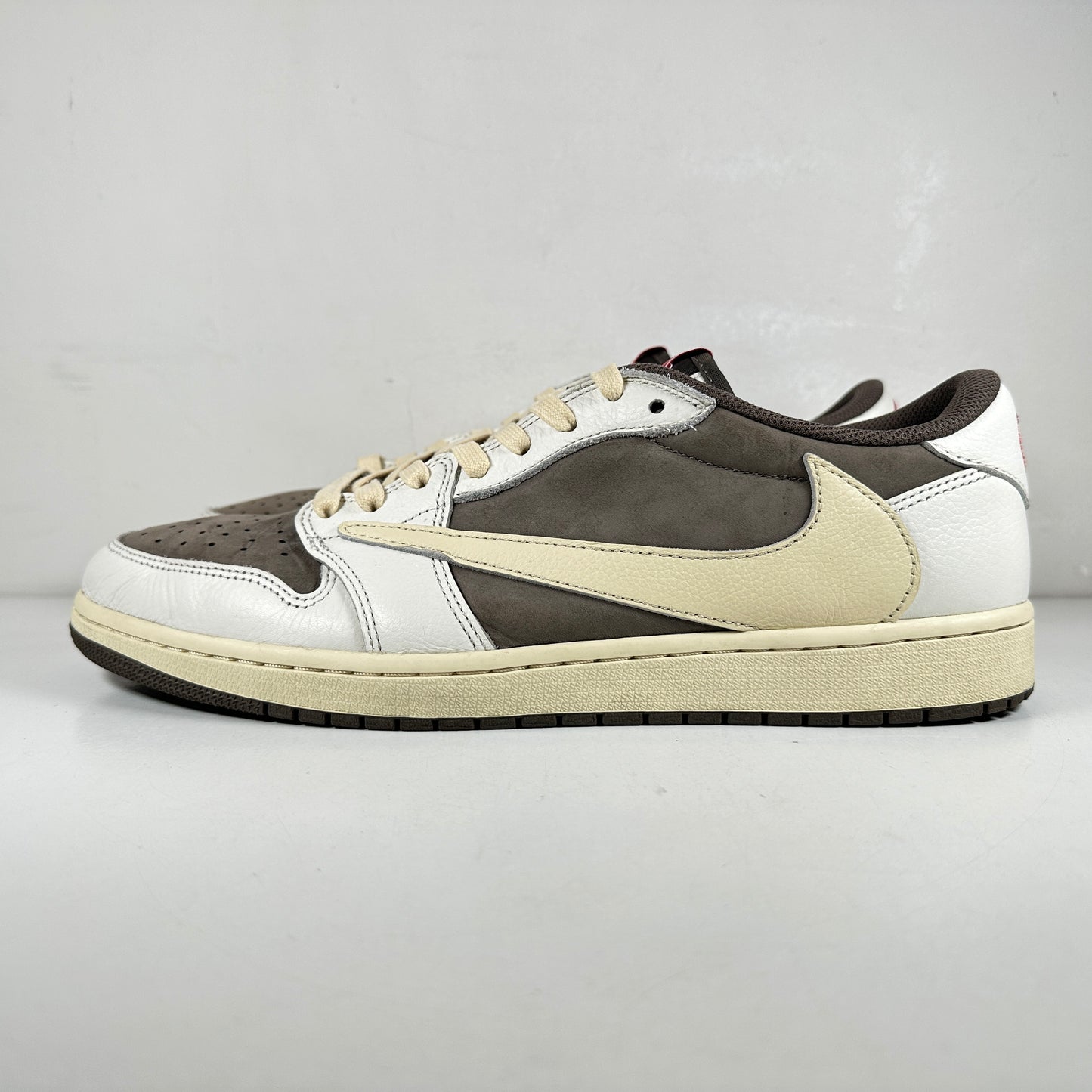 DM7866 162 Jordan 1 Retro Low OG SP Travis Scott Reverse Mocha [USED] - 13 M (Used)