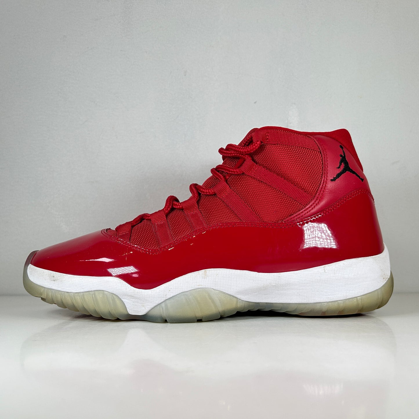 378037 623 Jordan 11 Retro Win like 96 [USED] - 12 M (Used) (Replace Box)