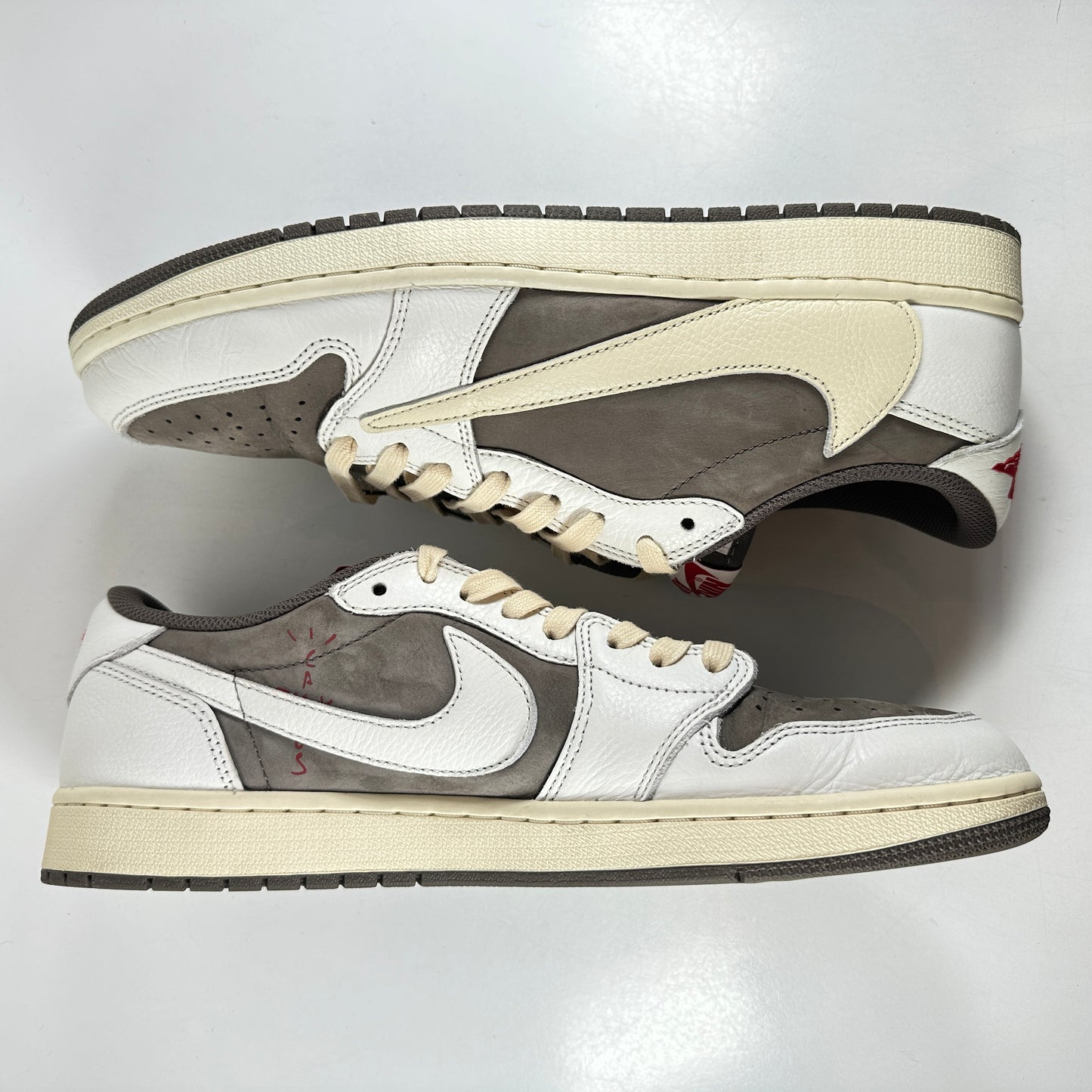 DM7866 162 Jordan 1 Retro Low OG SP Travis Scott Reverse Mocha [USED] - 13 M (Used)