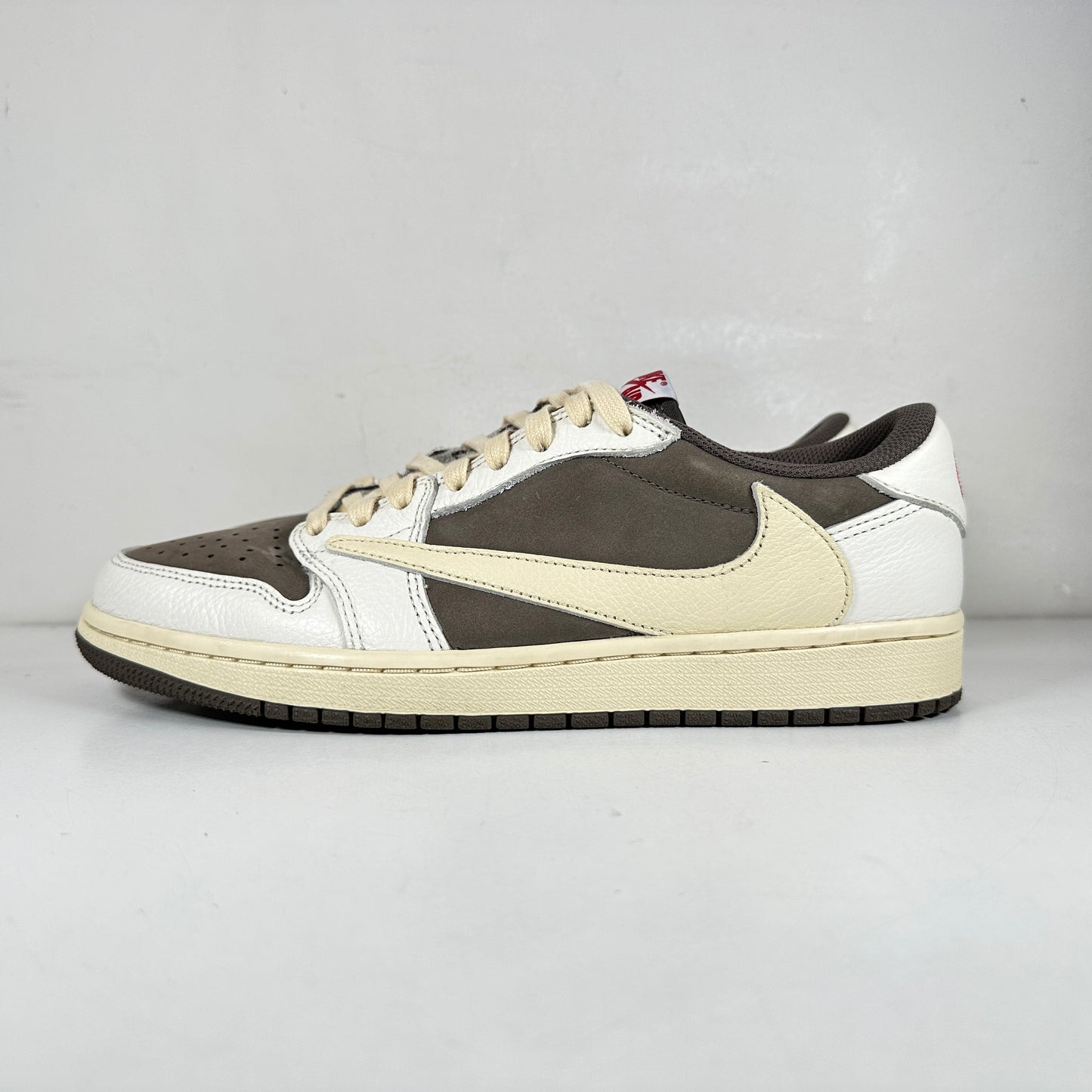 DM7866 162 Jordan 1 Retro Low OG SP Travis Scott Reverse Mocha [USED] - 9 M (Used)