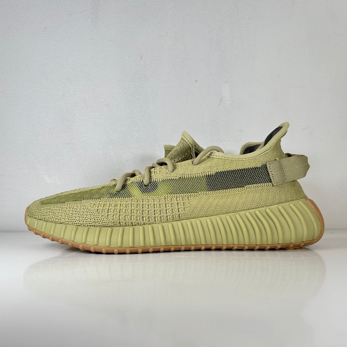 FY5346 adidas Yeezy Boost 350 V2 Sulfur [USED] - 11.5 M (VNDS)