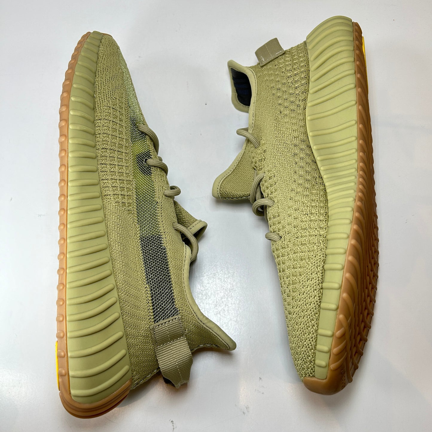 FY5346 adidas Yeezy Boost 350 V2 Sulfur [USED] - 11.5 M (VNDS)